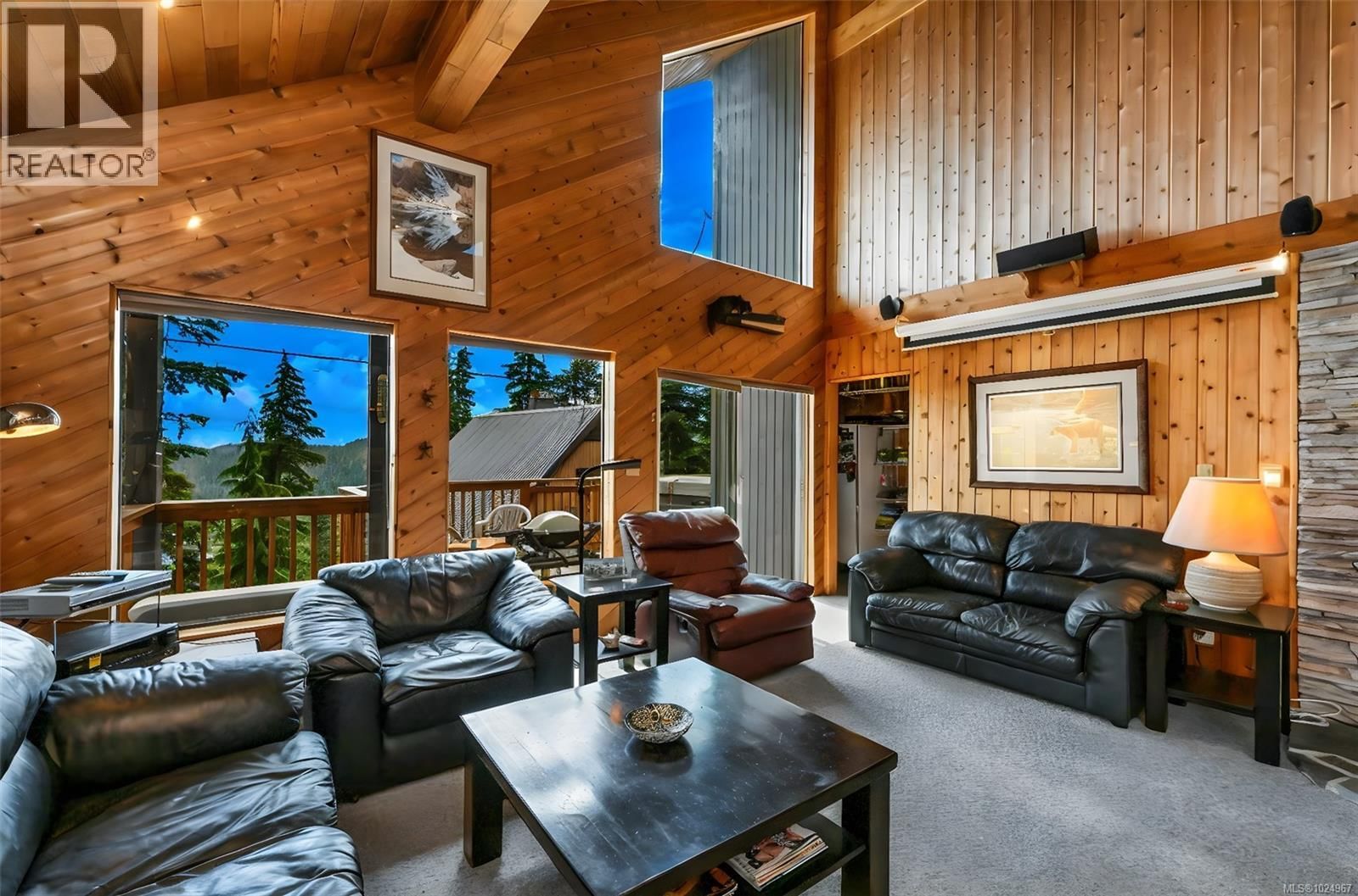 886 JUTLAND TERRACE Image 30