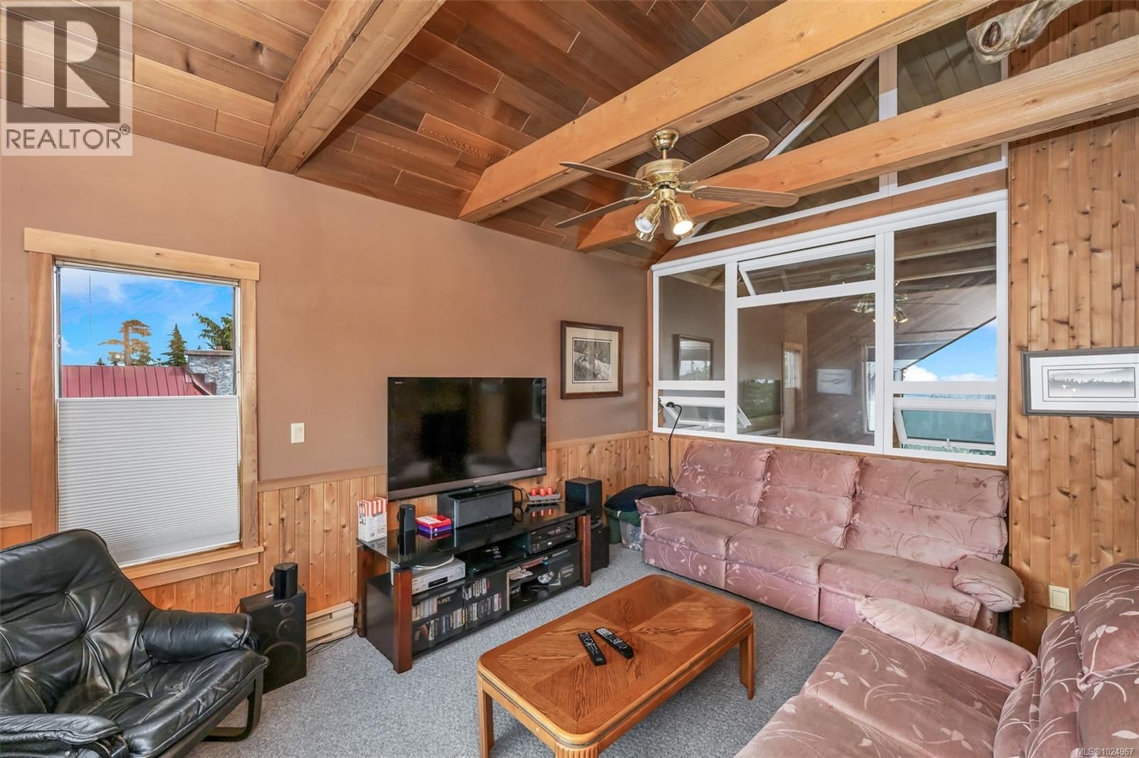 886 JUTLAND TERRACE Image 47