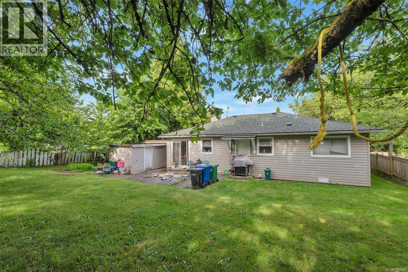 311 Holly Avenue property photo