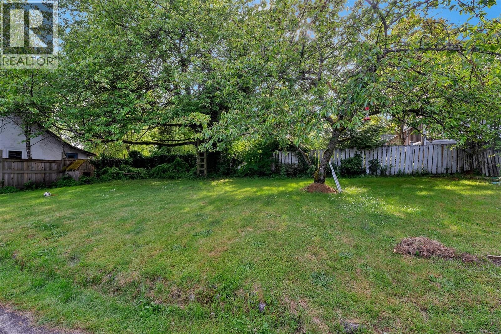 311 Holly Avenue property photo