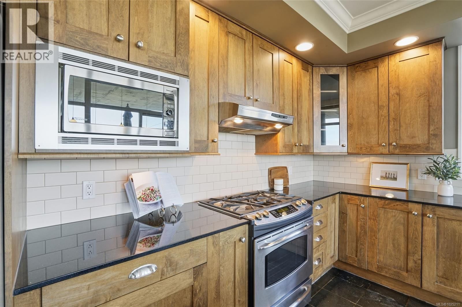 201 225 Rosehill Street property photo