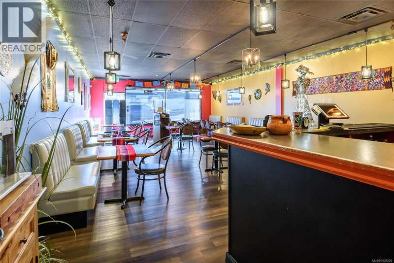 Image #1 of Restaurant for Sale at 14th, Courtenay, British Columbia