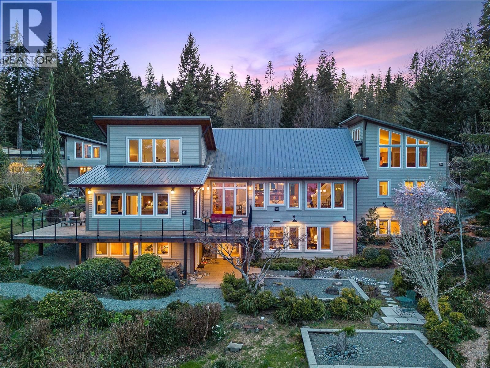 6520 Eagles Drive, Courtenay, British Columbia V9J 1V4