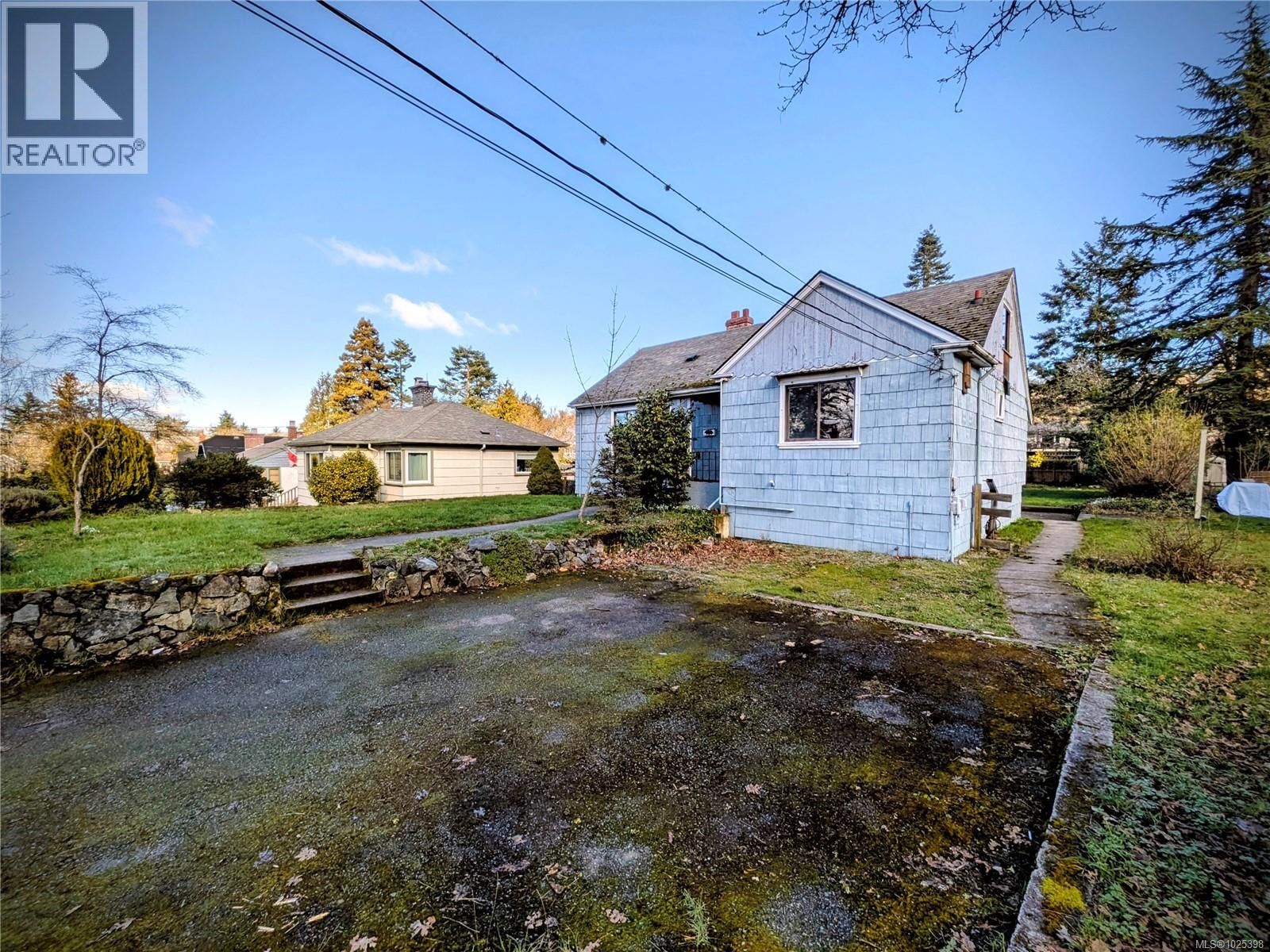 3661 Craigmillar Avenue property photo