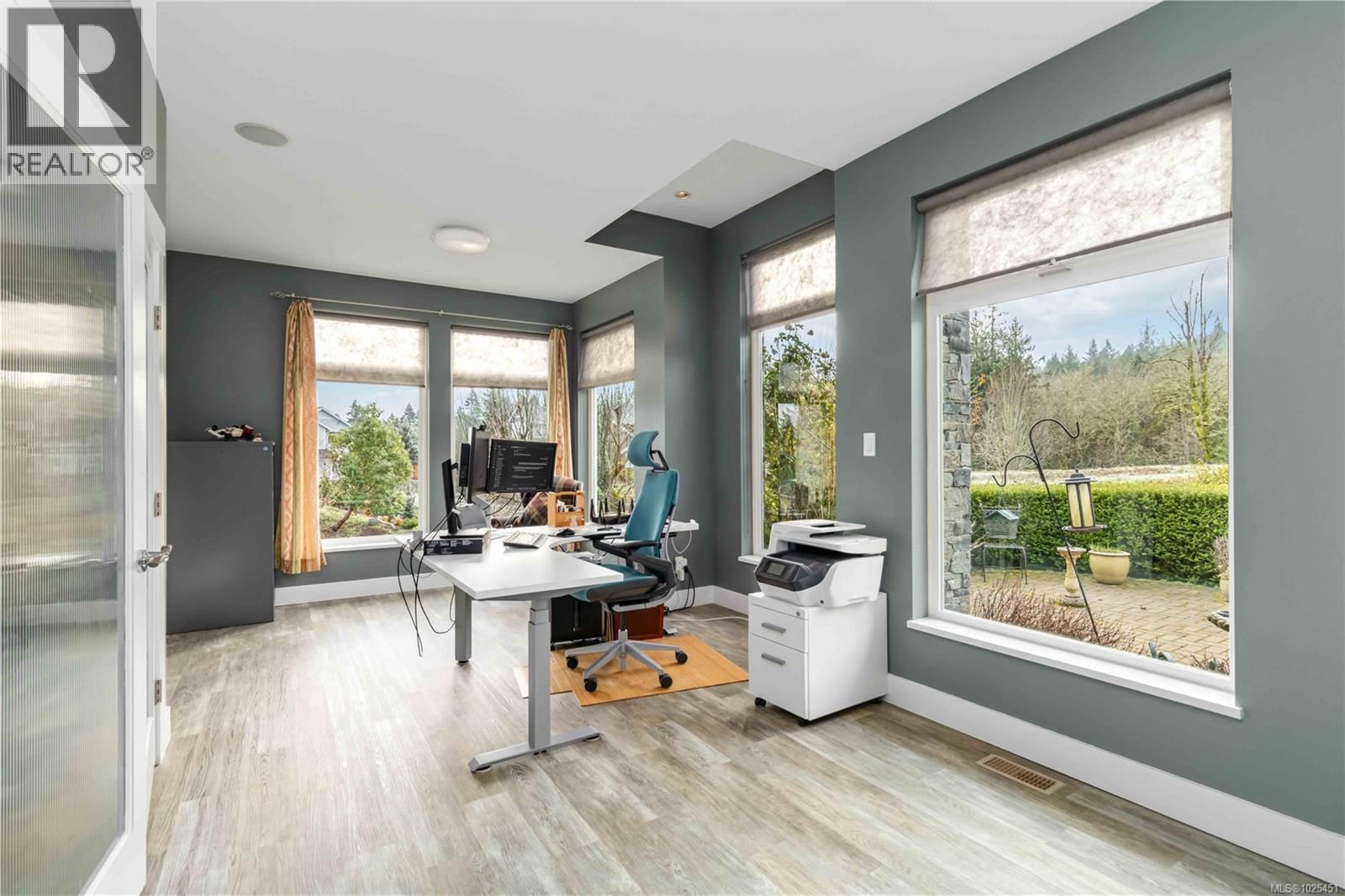 532 SENTINEL DRIVE Image 30