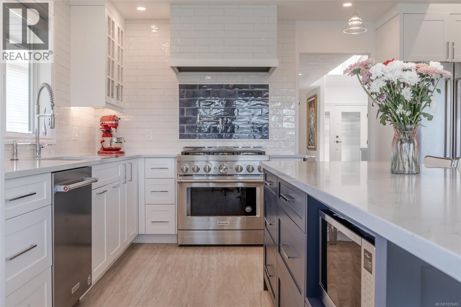 6039 CHIPPEWA ROAD Image 11