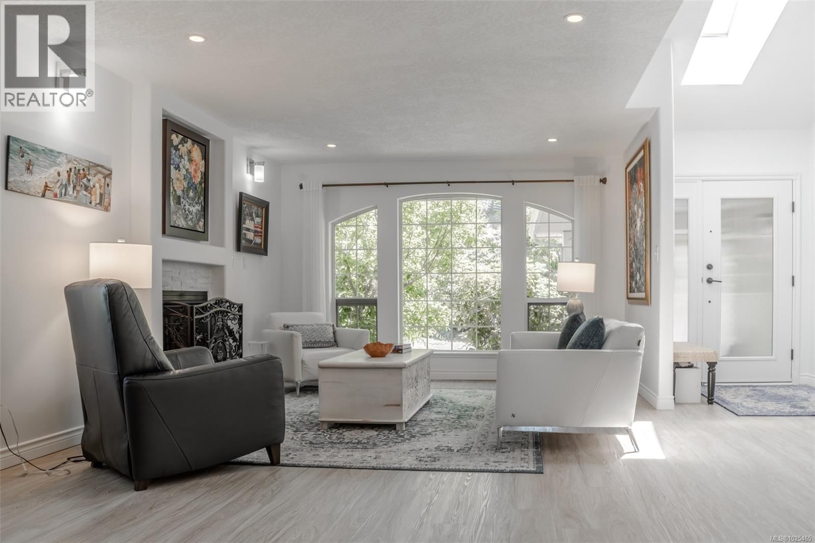 6039 CHIPPEWA ROAD Image 17