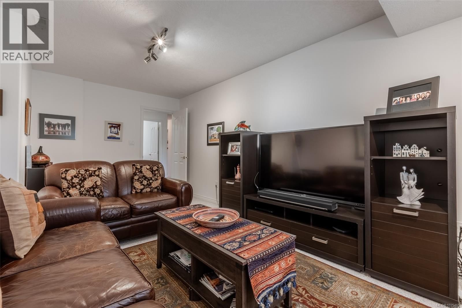 6039 CHIPPEWA ROAD Image 31