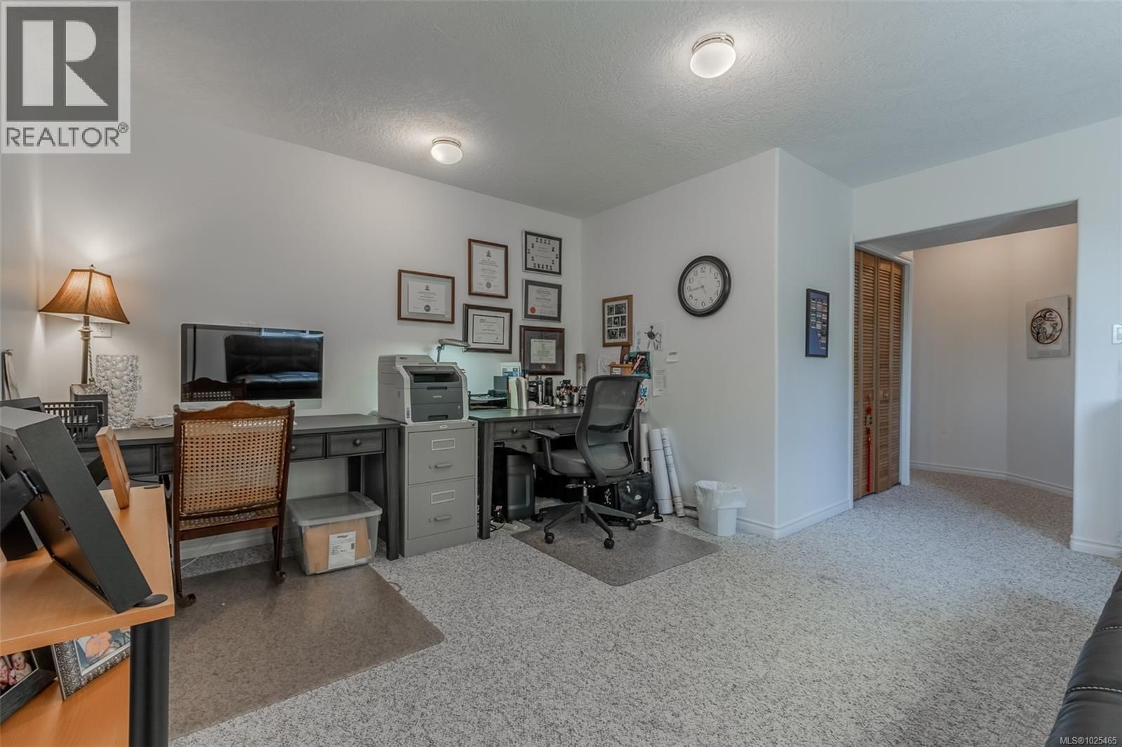 6039 CHIPPEWA ROAD Image 32