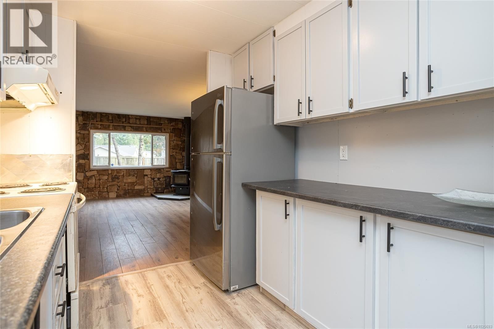 2 161 Horne Lake Road property photo