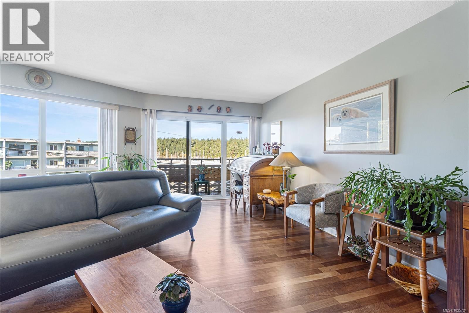 201 375 Newcastle Avenue property photo