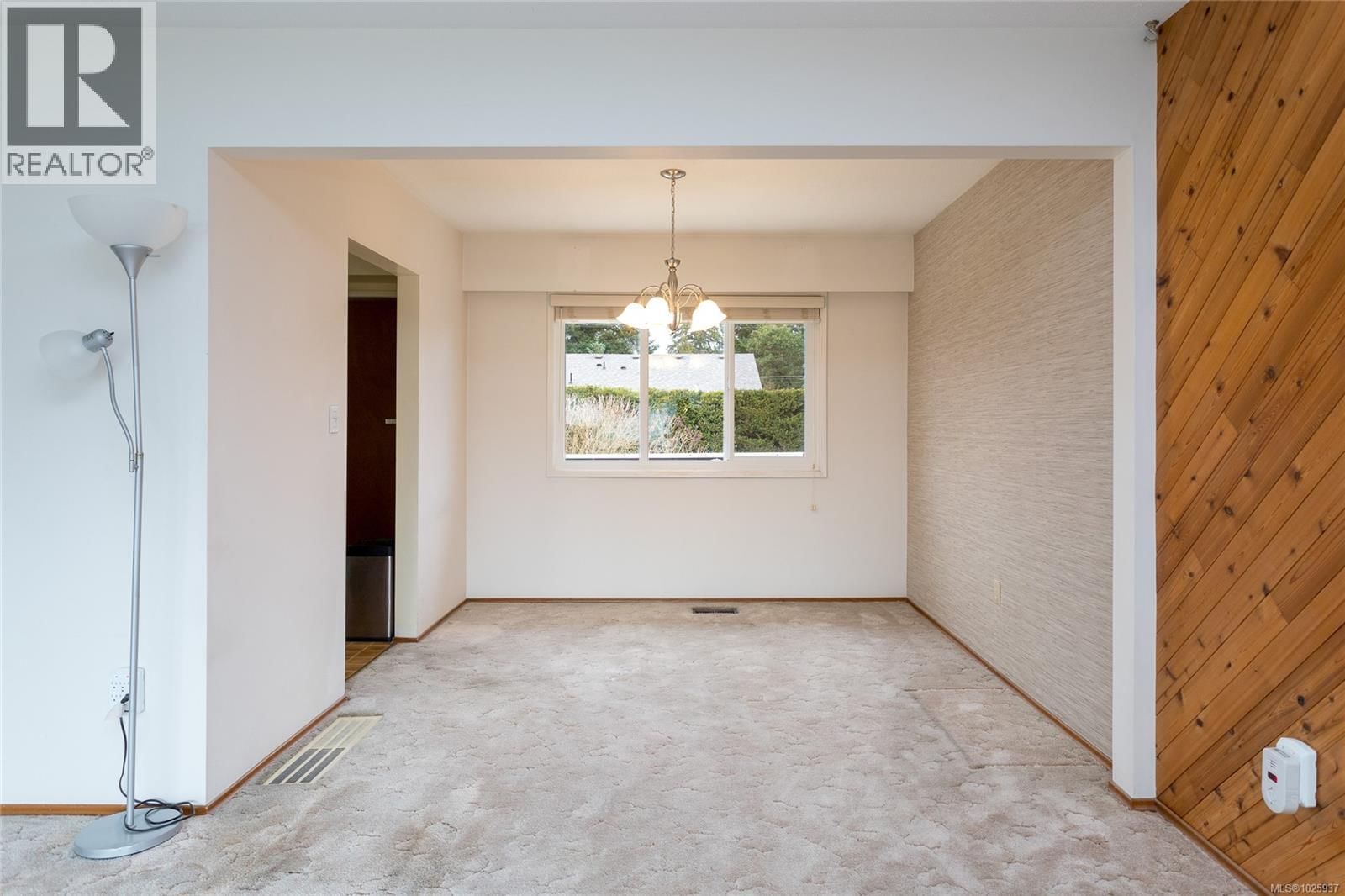 2930 CAROL ANN PLACE Image 12