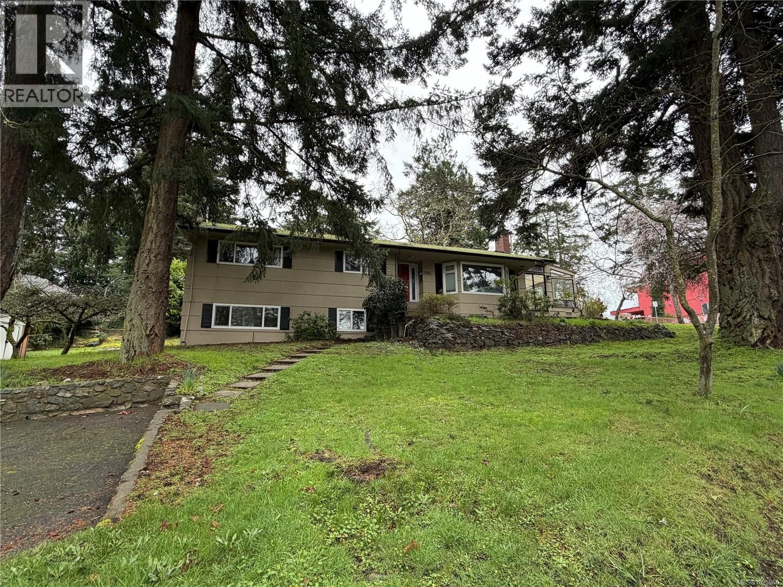 2684 Sea View Road property photo