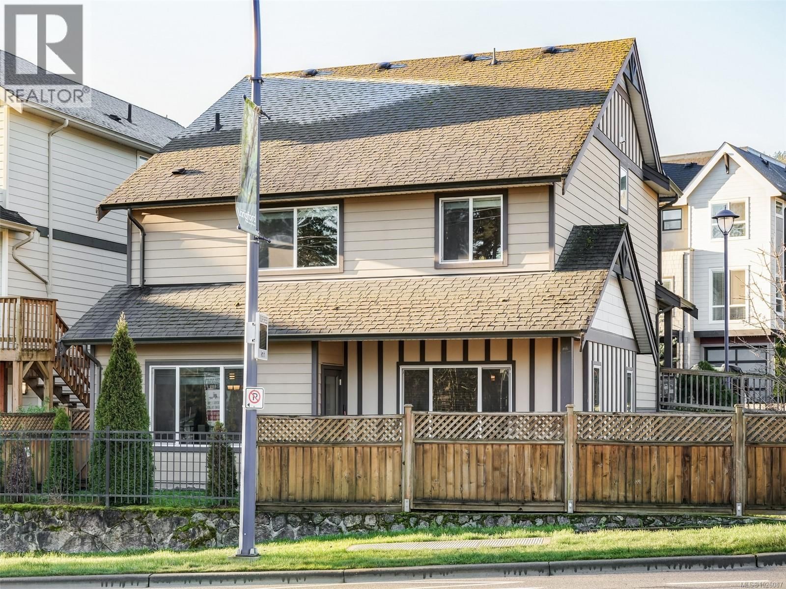 1326 BOMBARDIER CRESCENT Image 25