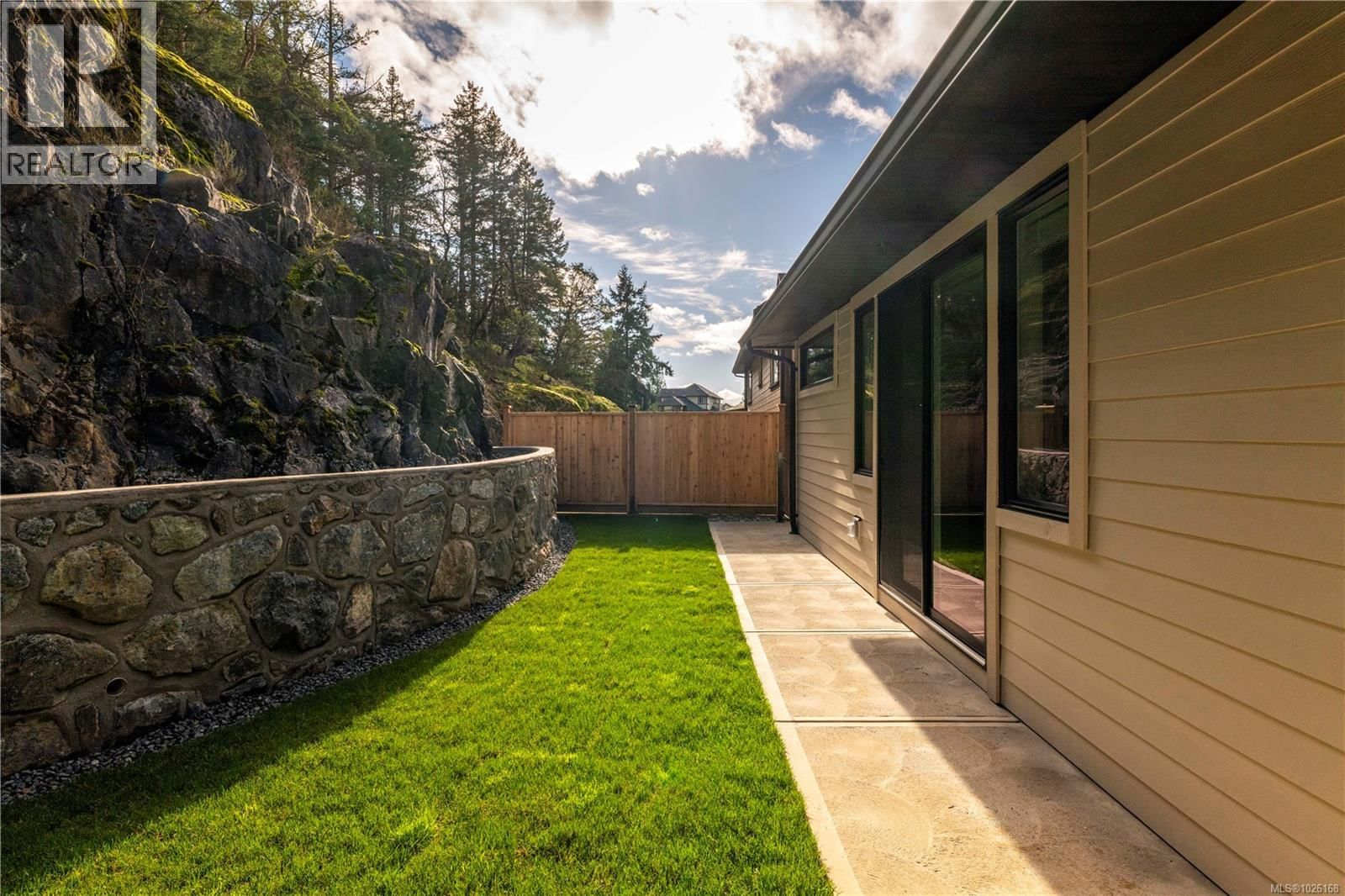 3425 HORIZON TERRACE Image 23