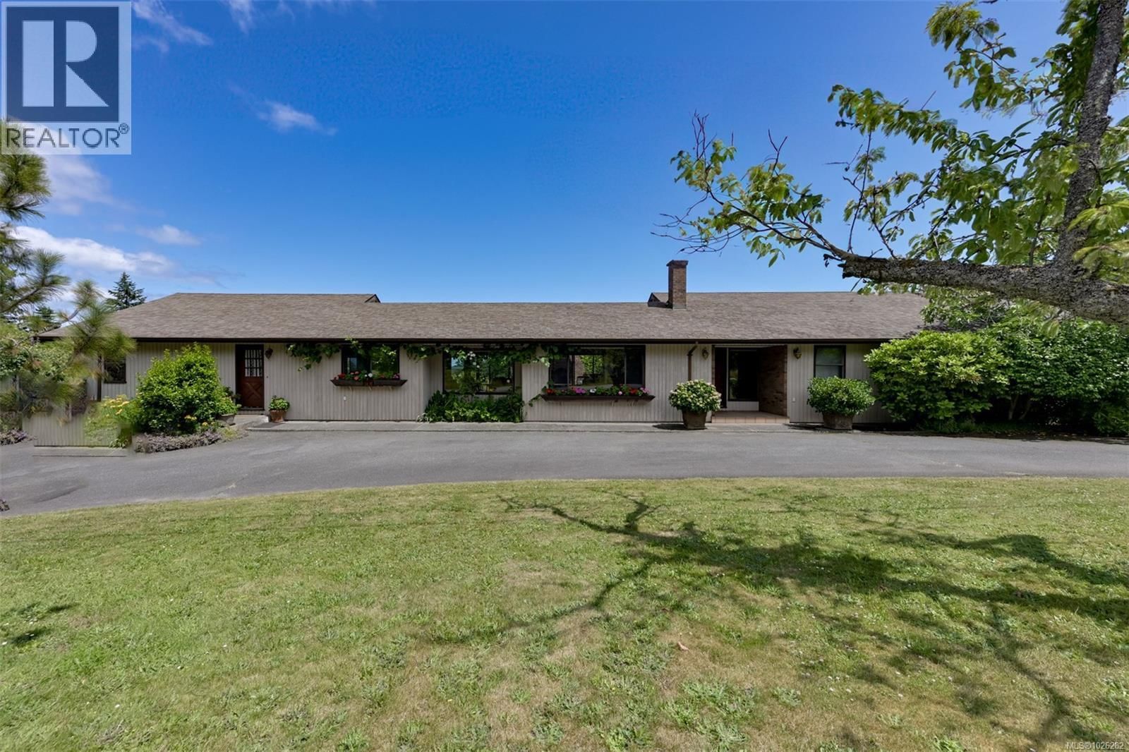 5489 Forest Hill Road property photo