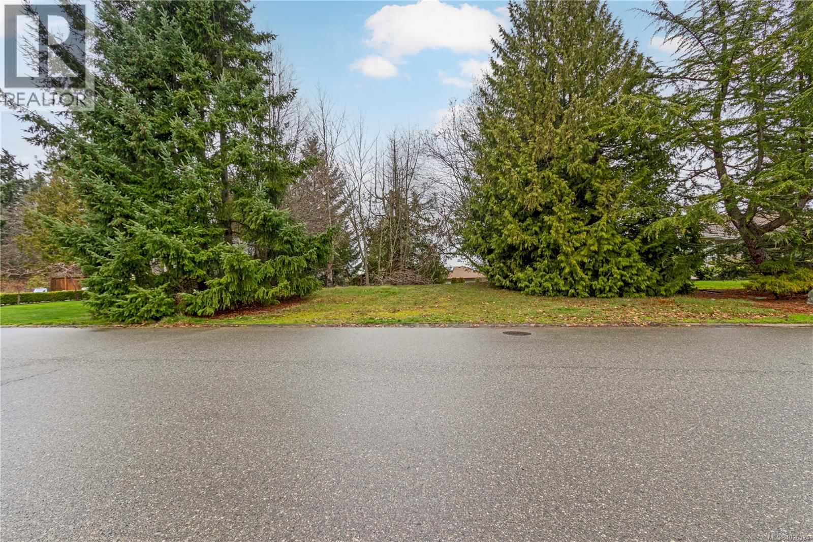 881 Fairways Drive property photo