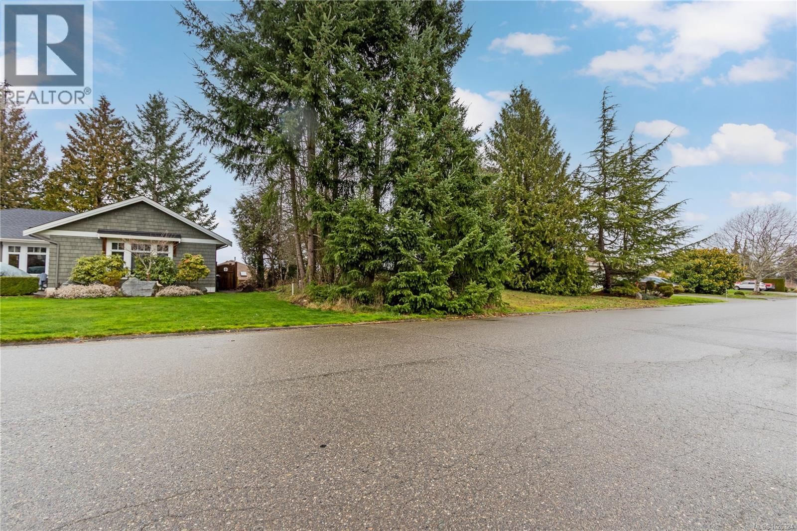 881 Fairways Drive property photo