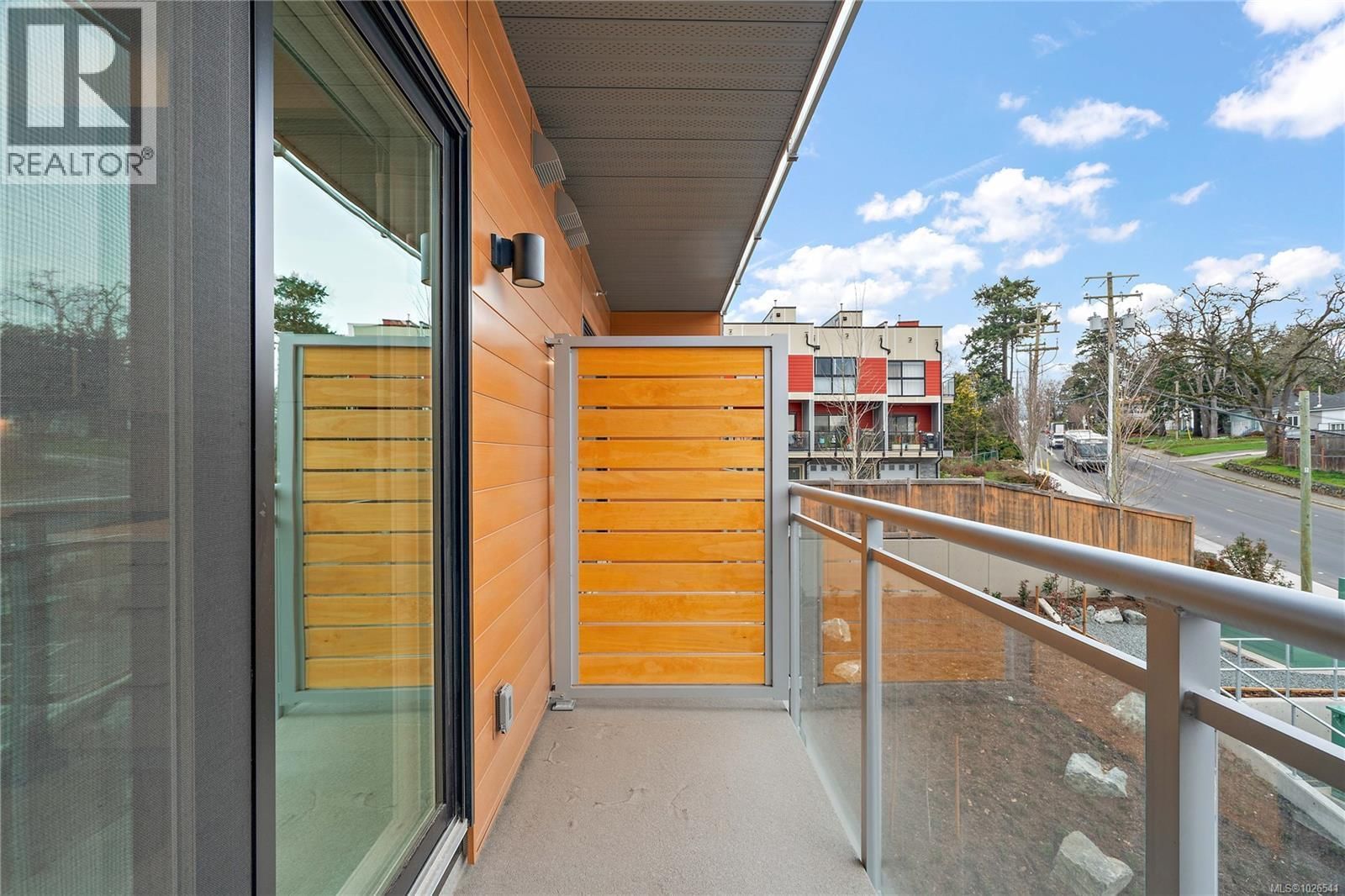 407 610 Lampson Street property photo