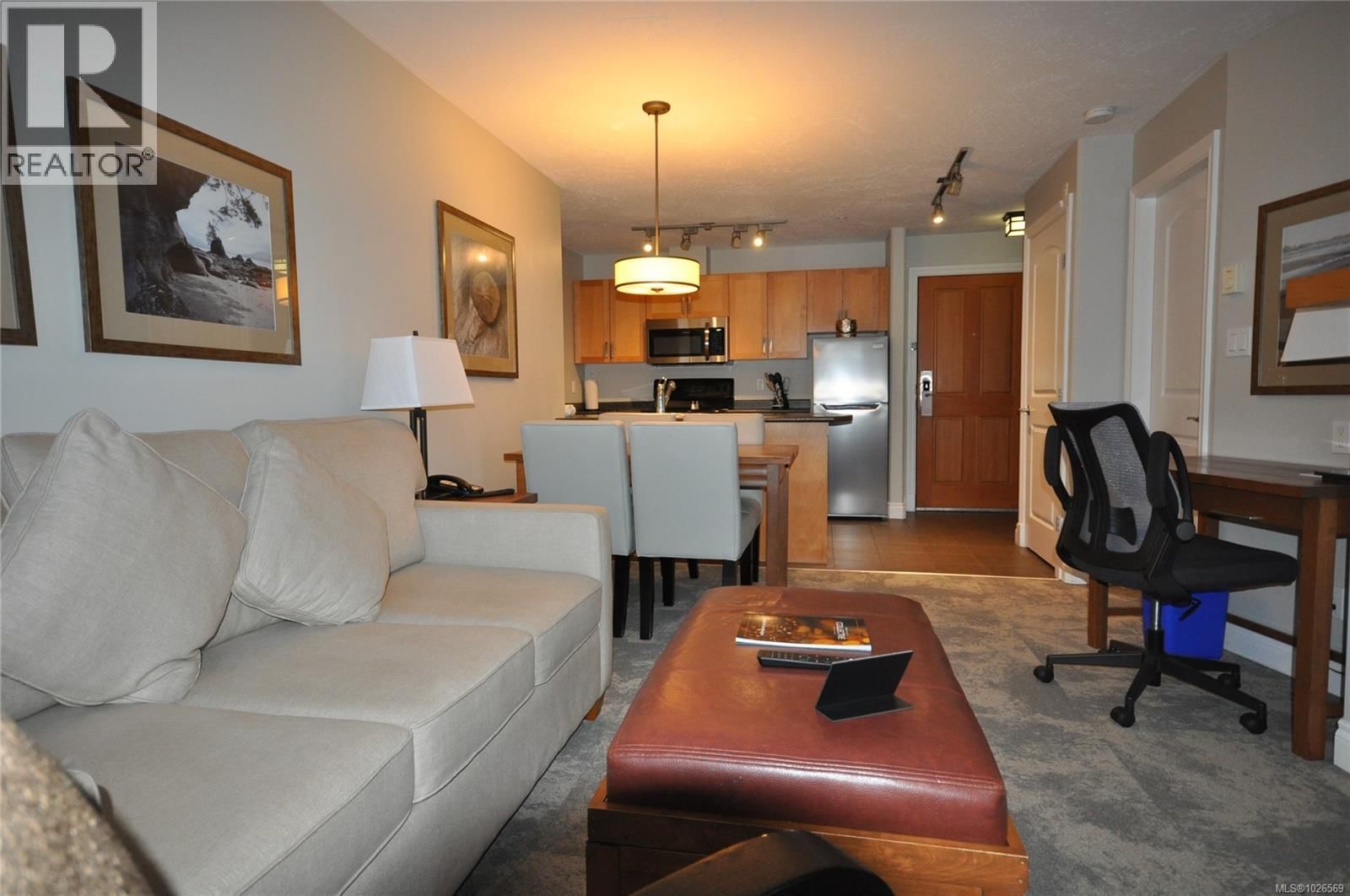 204D 1800 Riverside Lane property photo