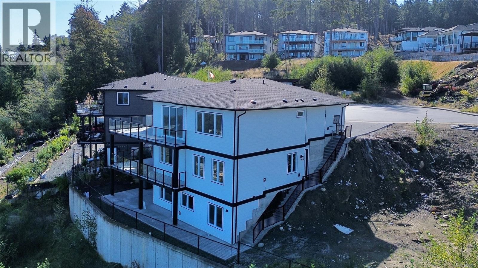 114 ABALONE Place property photo