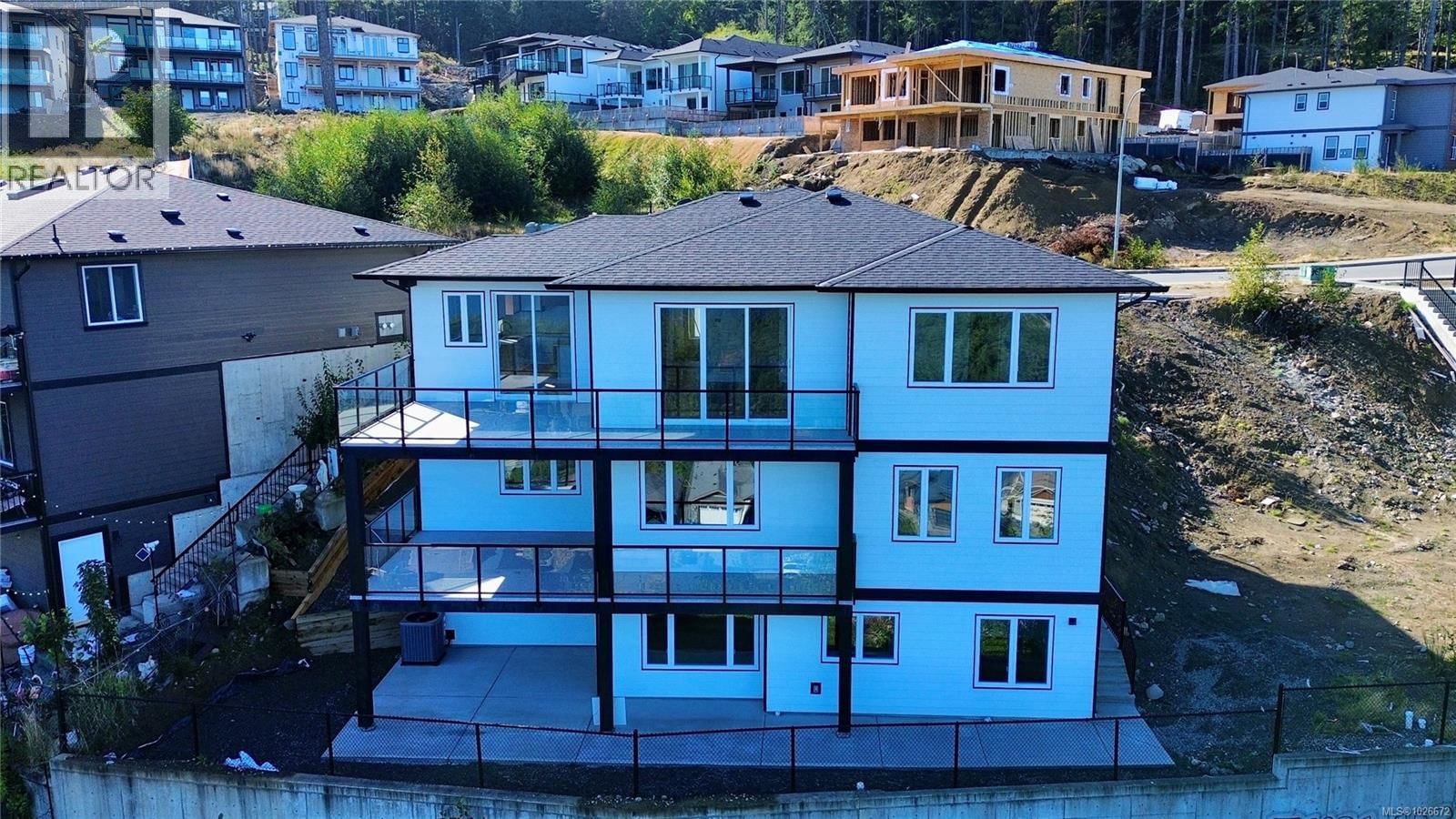 114 ABALONE Place property photo
