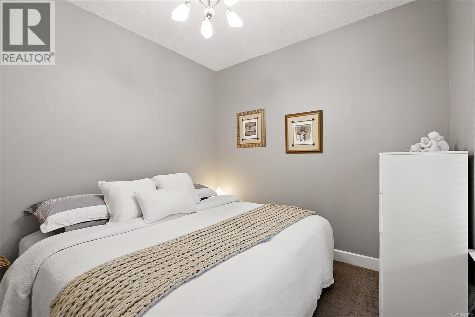 2357 DEMAMIEL DRIVE Image 17