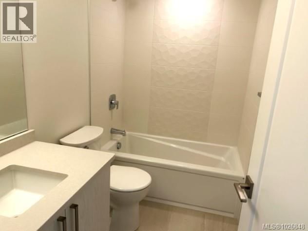 502 147 Haliburton Street property photo