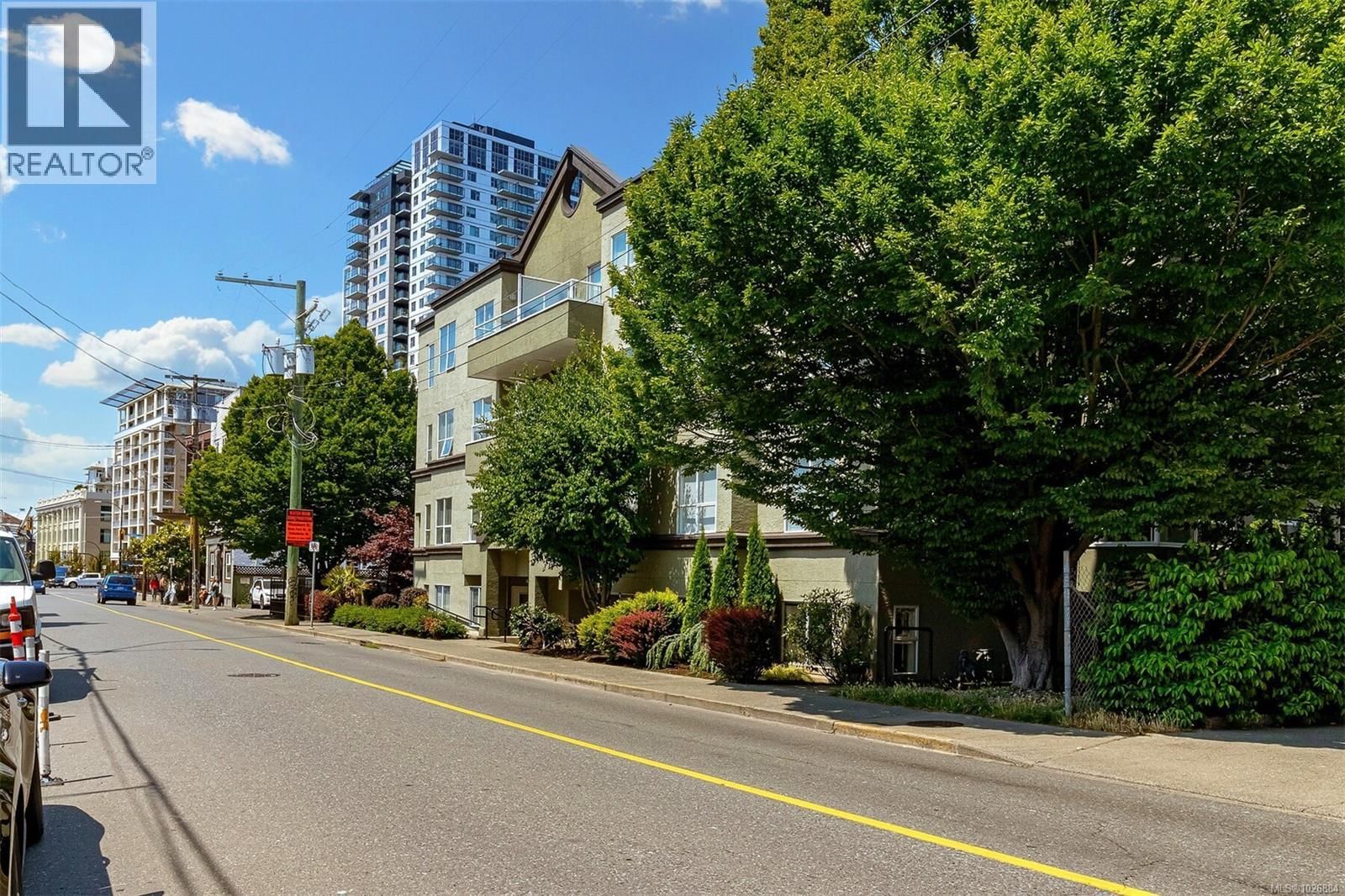 102 & 103 832 Fisgard Street property photo