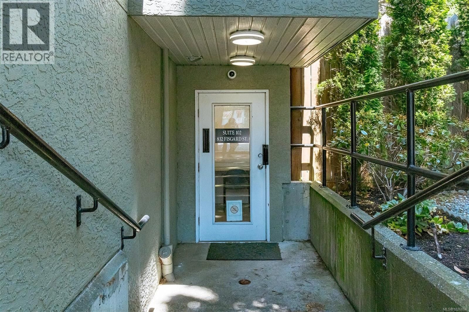 102 & 103 832 Fisgard Street property photo