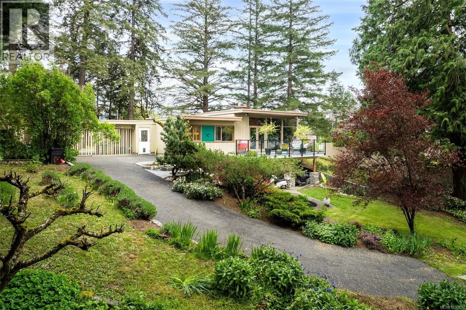 6110 Grieve Road property photo