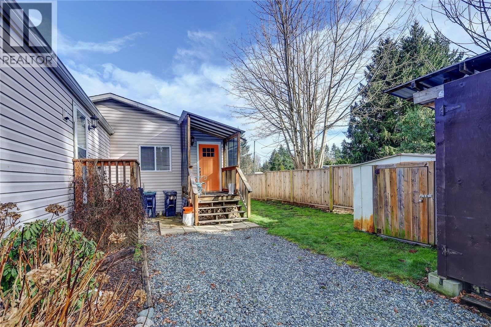 2339 GOULD ROAD EAST Image 45