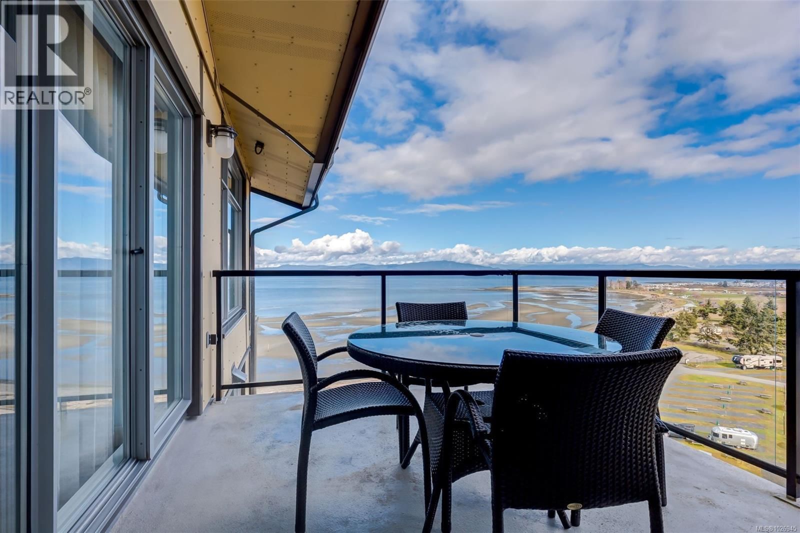 905/906A 181 Beachside Drive property photo