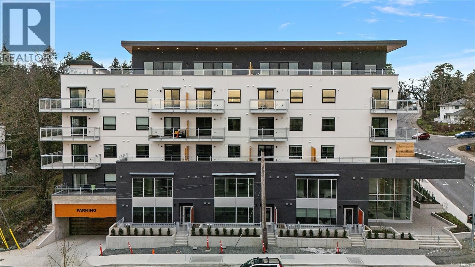 308 1102 Esquimalt Road