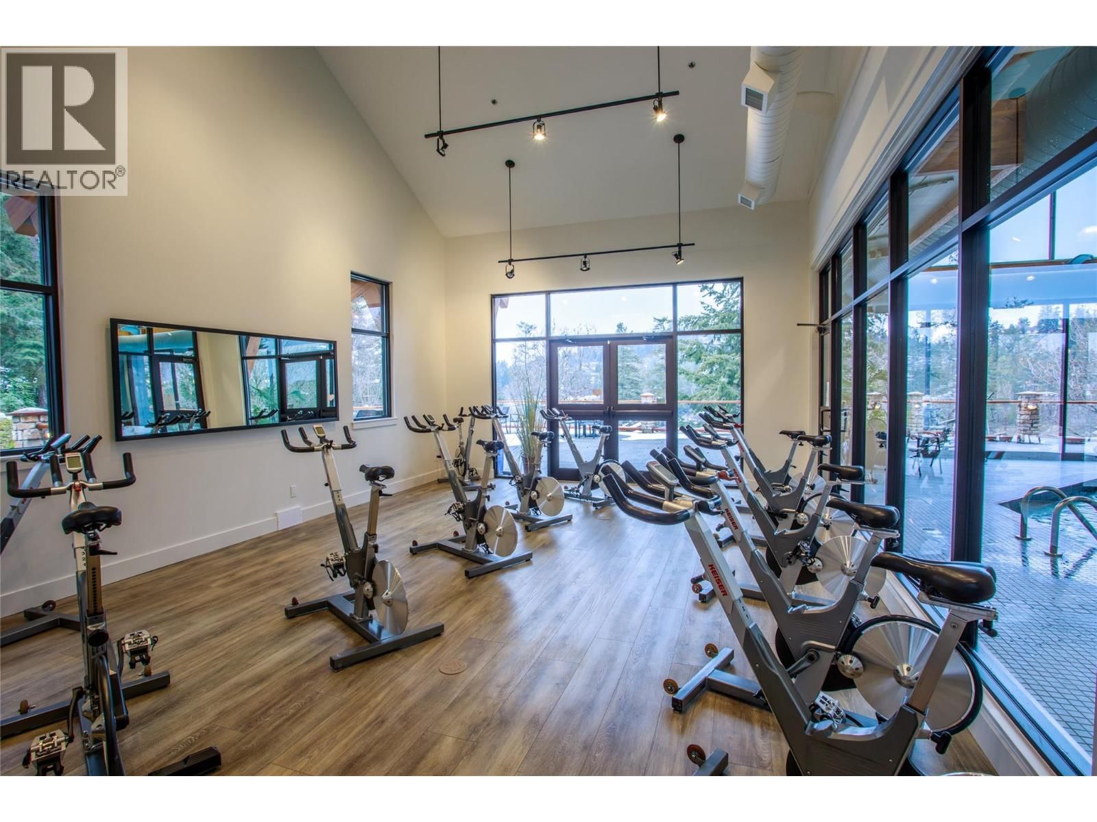 164 WILDSONG CRESCENT Image 38