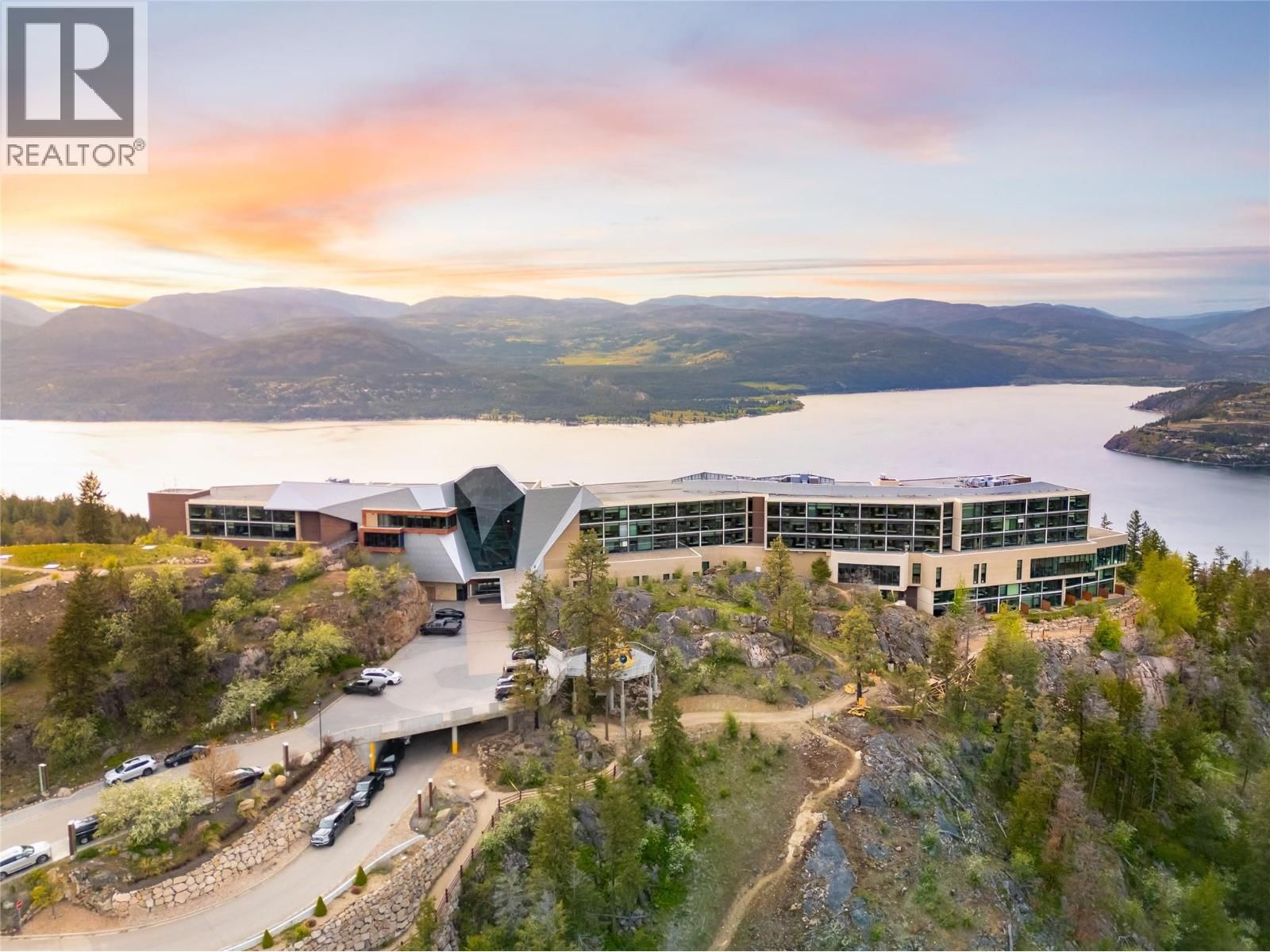 164 WILDSONG CRESCENT Image 65