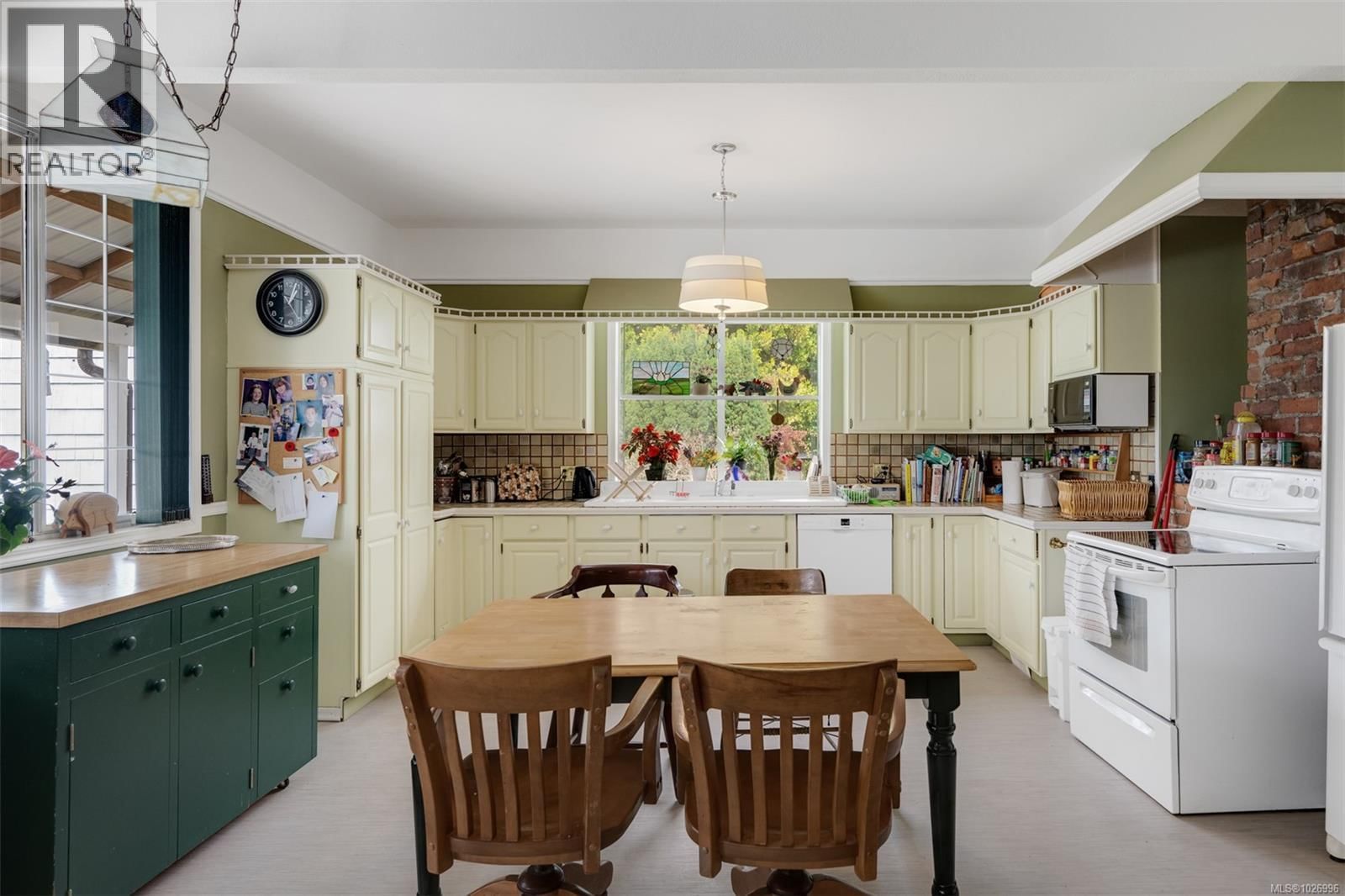 470 CONSTANCE AVENUE Image 20