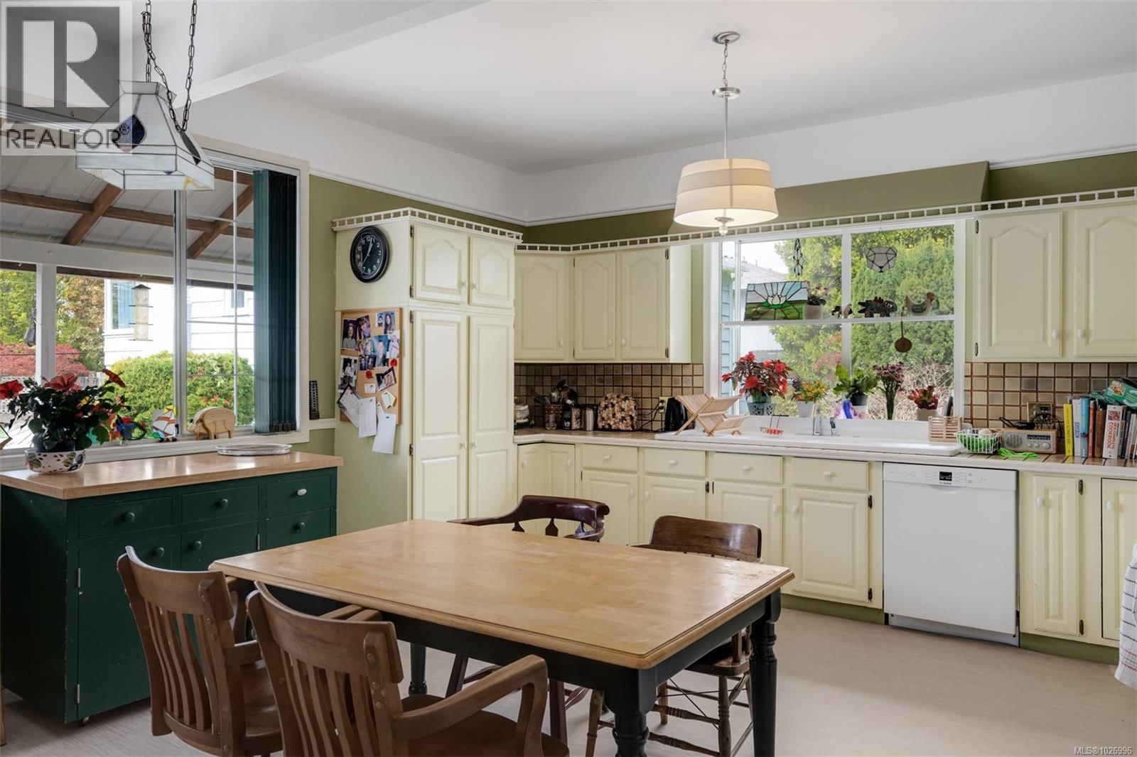 470 CONSTANCE AVENUE Image 21