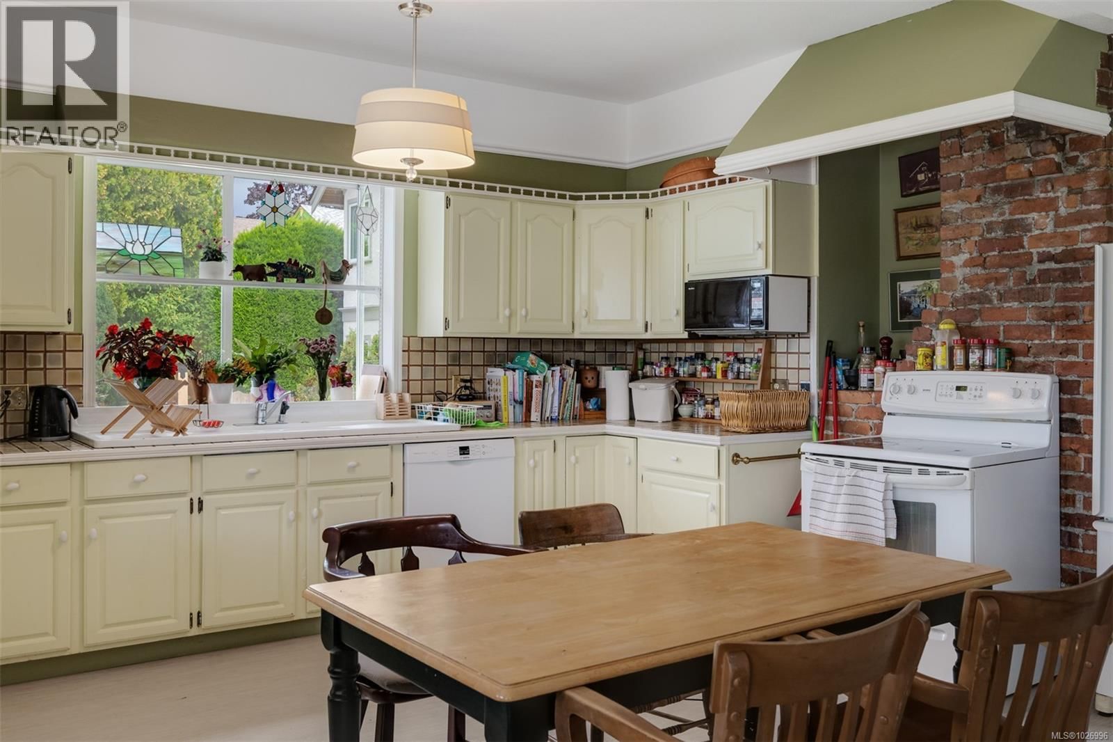 470 CONSTANCE AVENUE Image 22