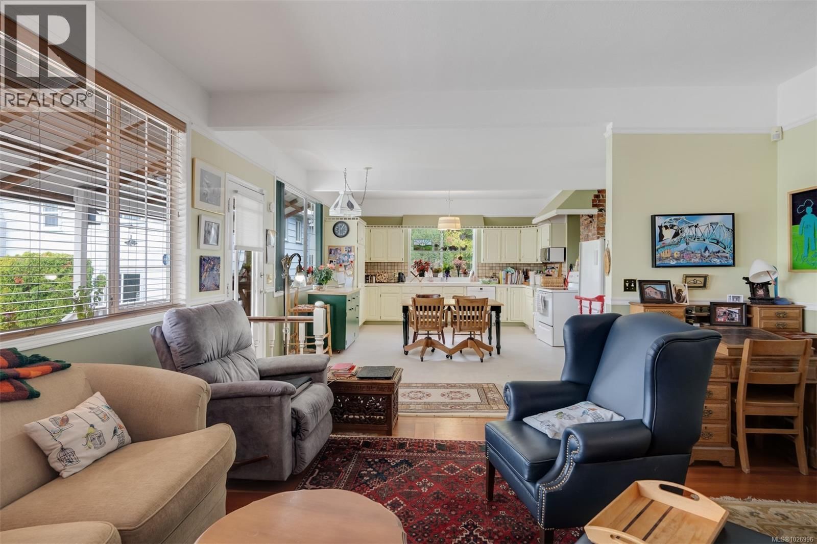 470 CONSTANCE AVENUE Image 26