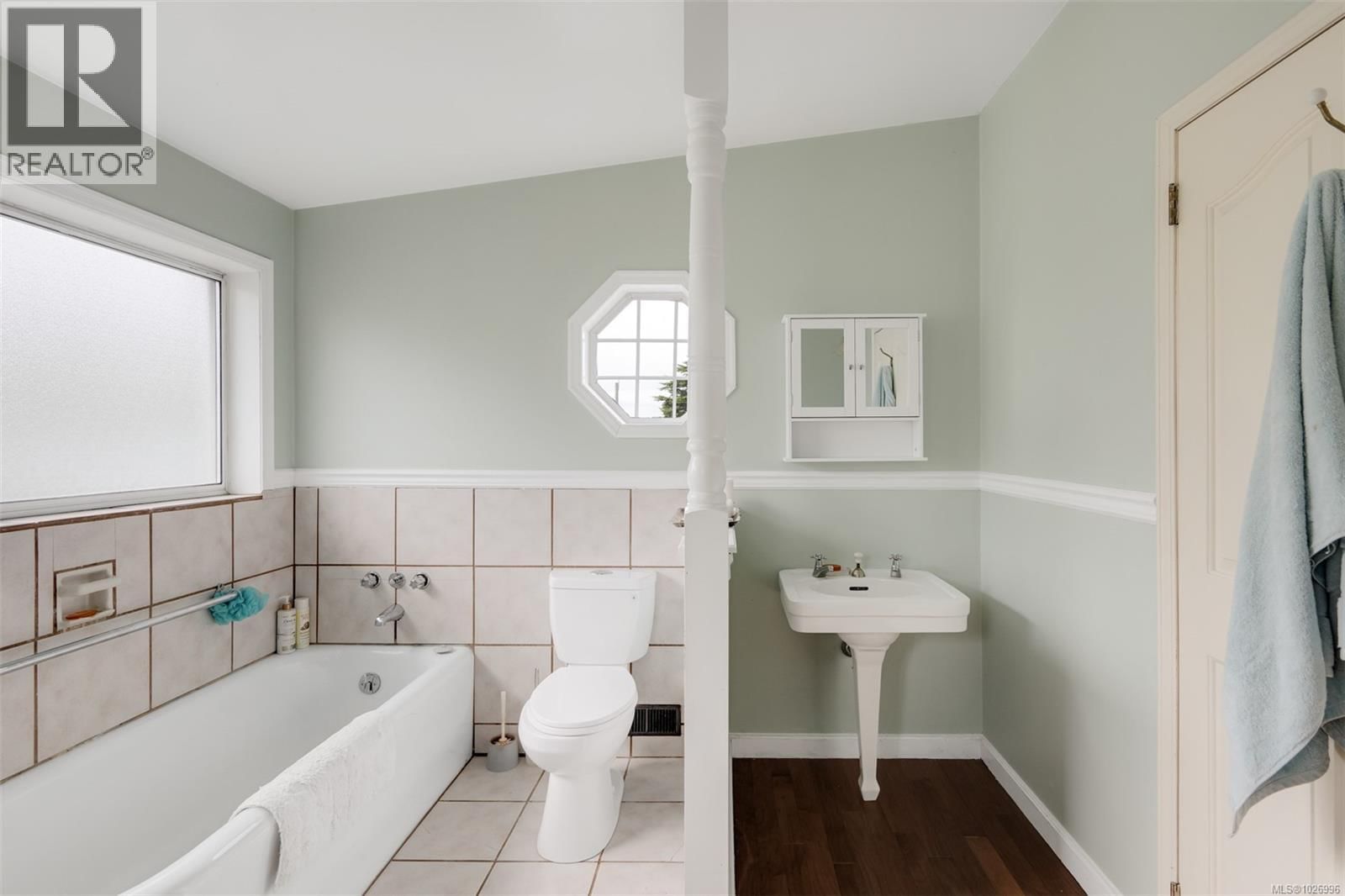 470 CONSTANCE AVENUE Image 33