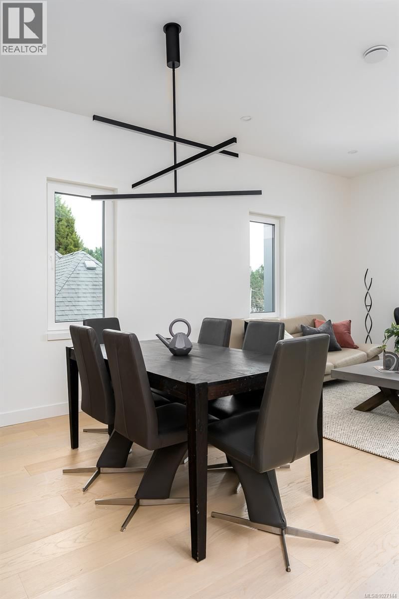 3 - 1417 MAY STREET Image 10