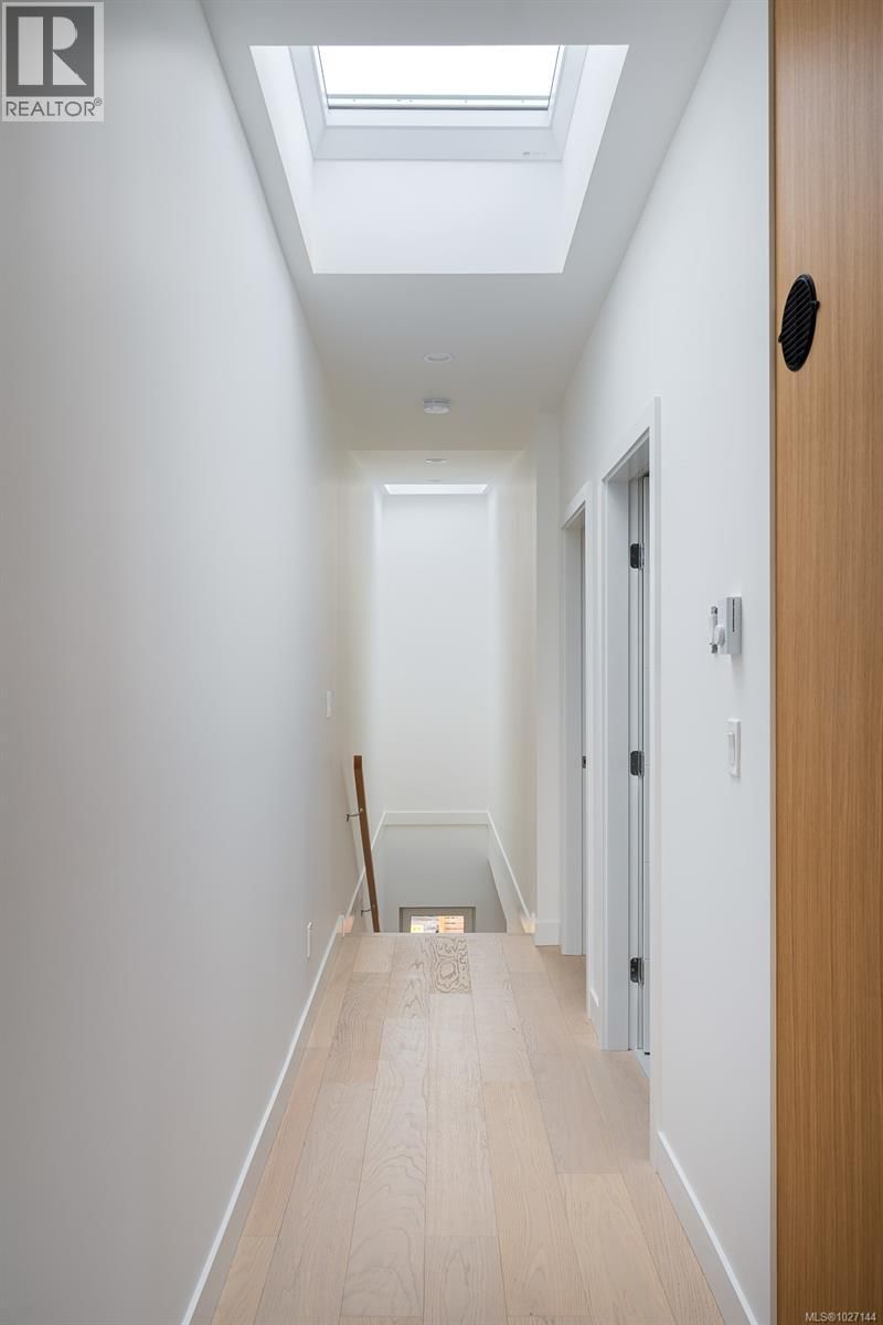 3 - 1417 MAY STREET Image 18