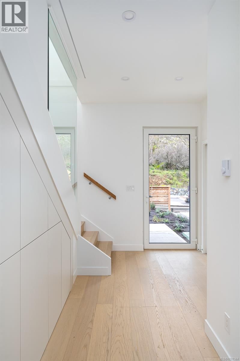 3 - 1417 MAY STREET Image 23