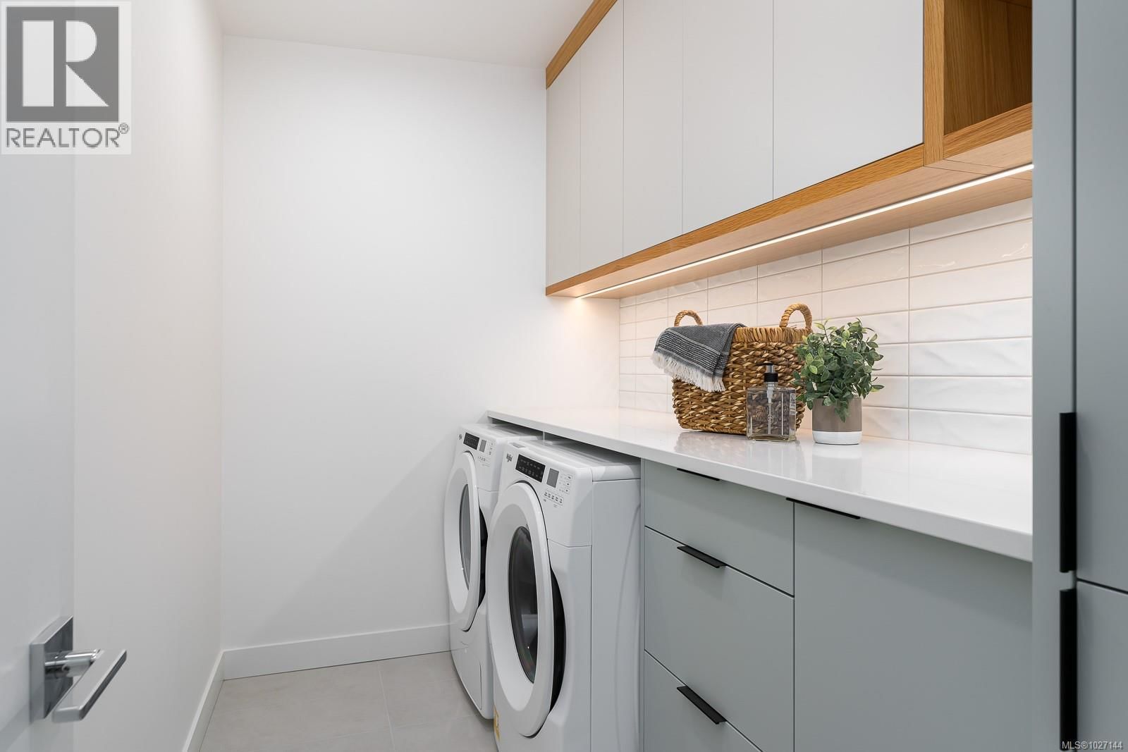 3 - 1417 MAY STREET Image 24