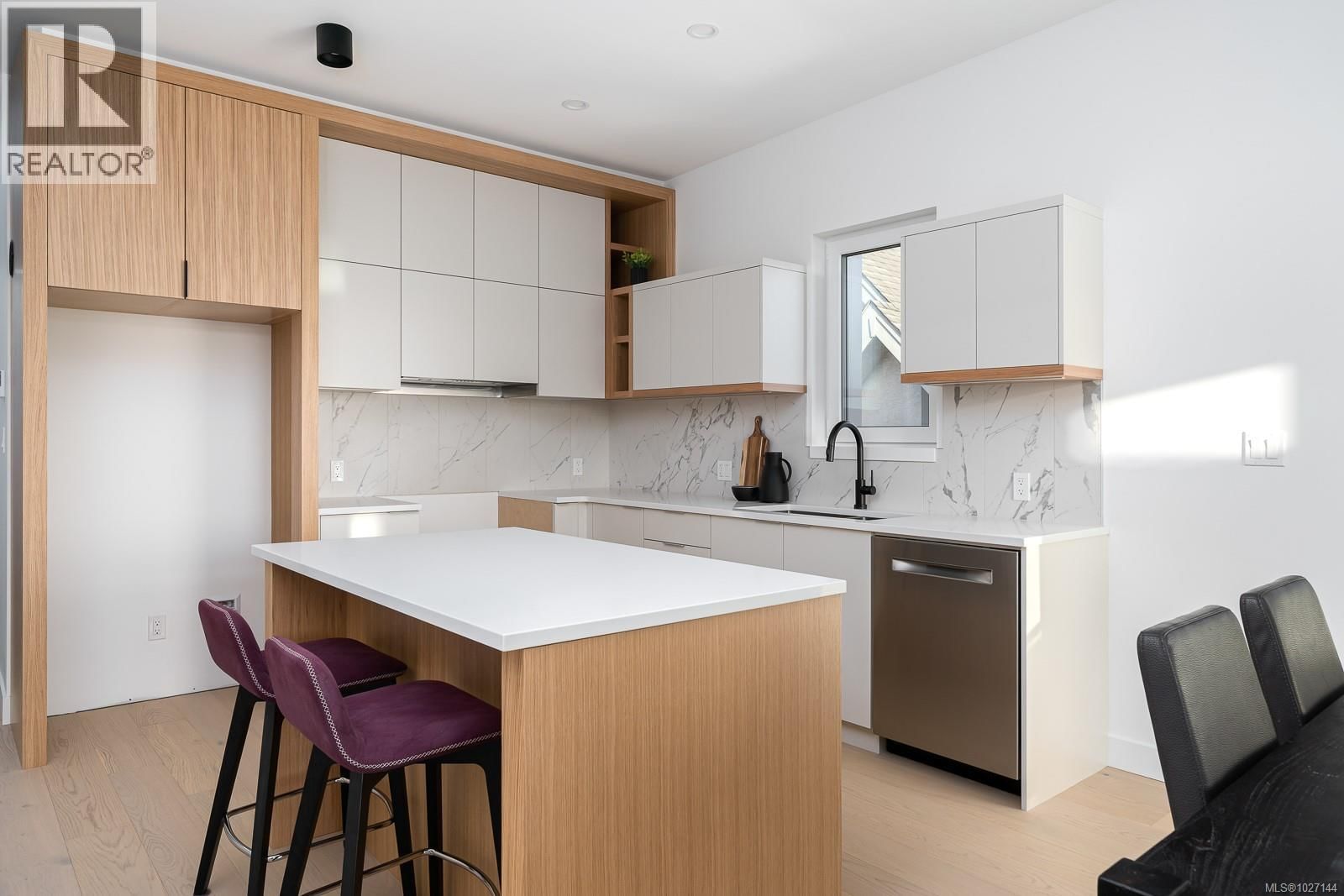 3 - 1417 MAY STREET Image 3