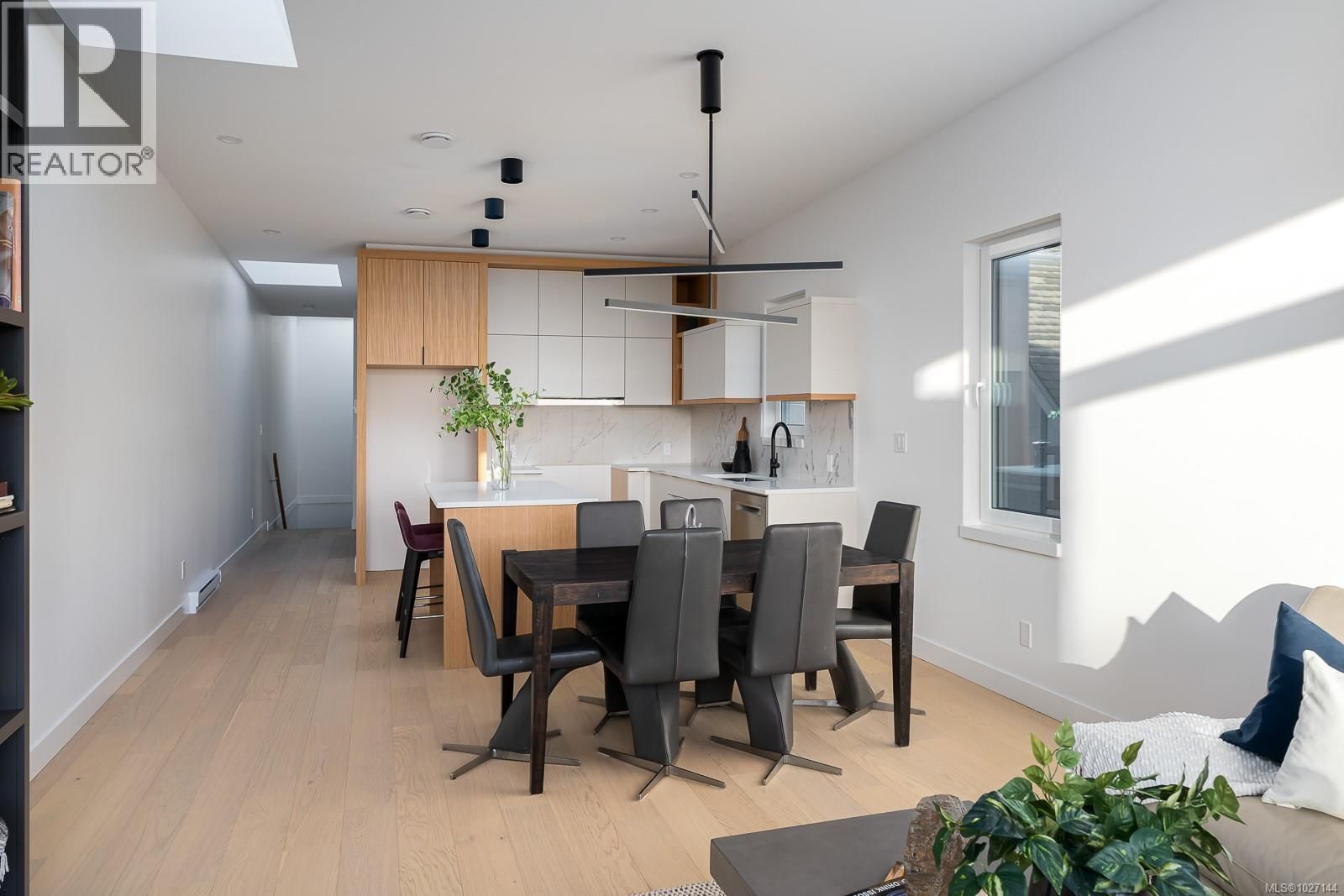 3 - 1417 MAY STREET Image 7