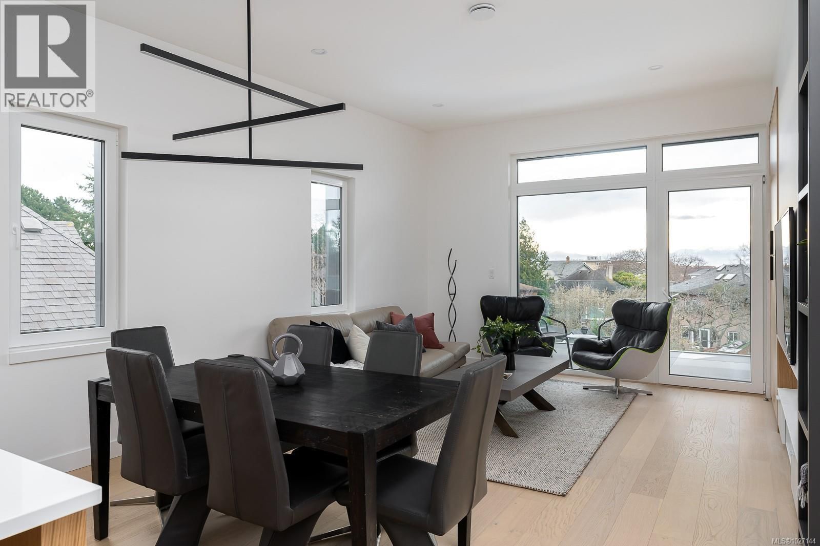 3 - 1417 MAY STREET Image 9