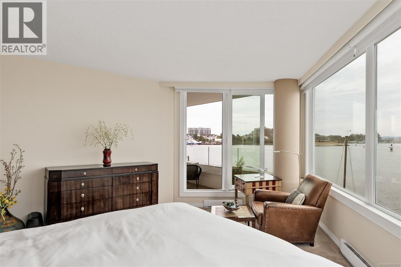 208 - 1234 WHARF STREET Image 17