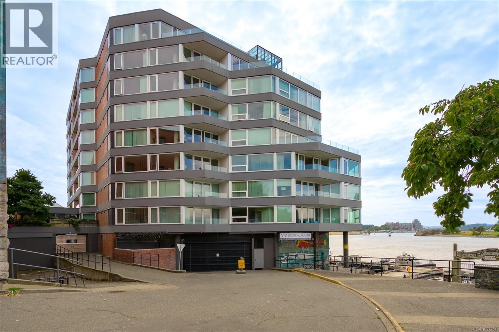 208 - 1234 WHARF STREET Image 3